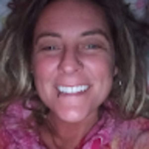 Meet your Posher, Lara